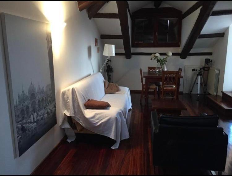 Stylish Penthouse Apartment In Venice Lido, 10 Minutes From Saint Marks Square ヴェネツィア・リド島 エクステリア 写真